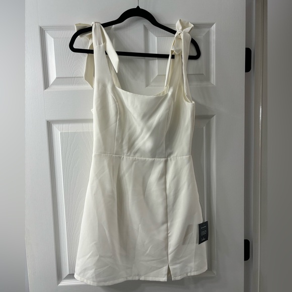 Lulus Pants - White bride Romper - size 6